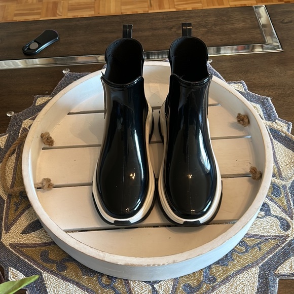 LEMON JELLY black and white rain boots size 36 (US 6) - Picture 4 of 13